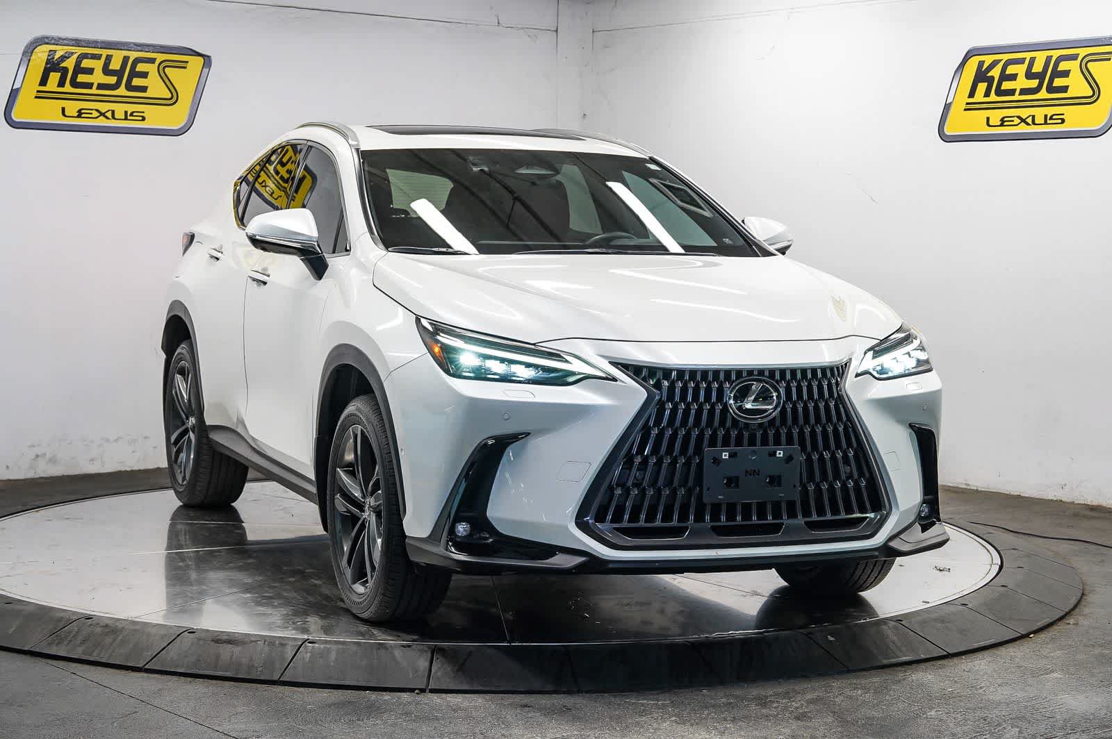 Used 2025 Lexus NX 450h+ AWD w/ Accessory Package (2T) image 5