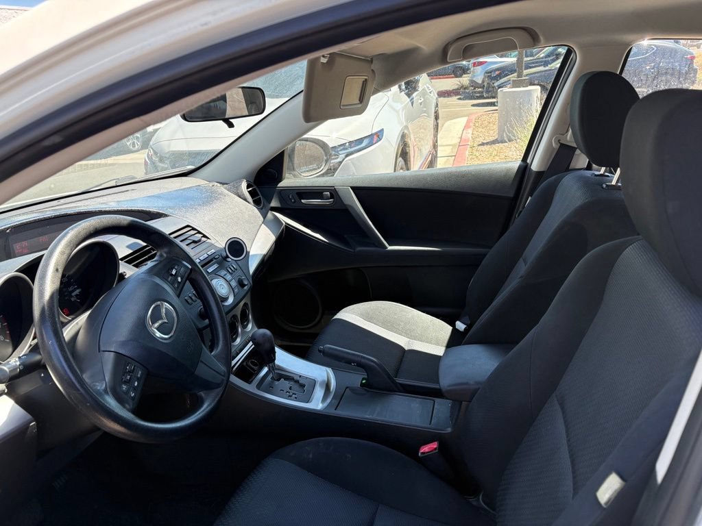 Used 2010 MAZDA MAZDA3 i Touring FWD image 11