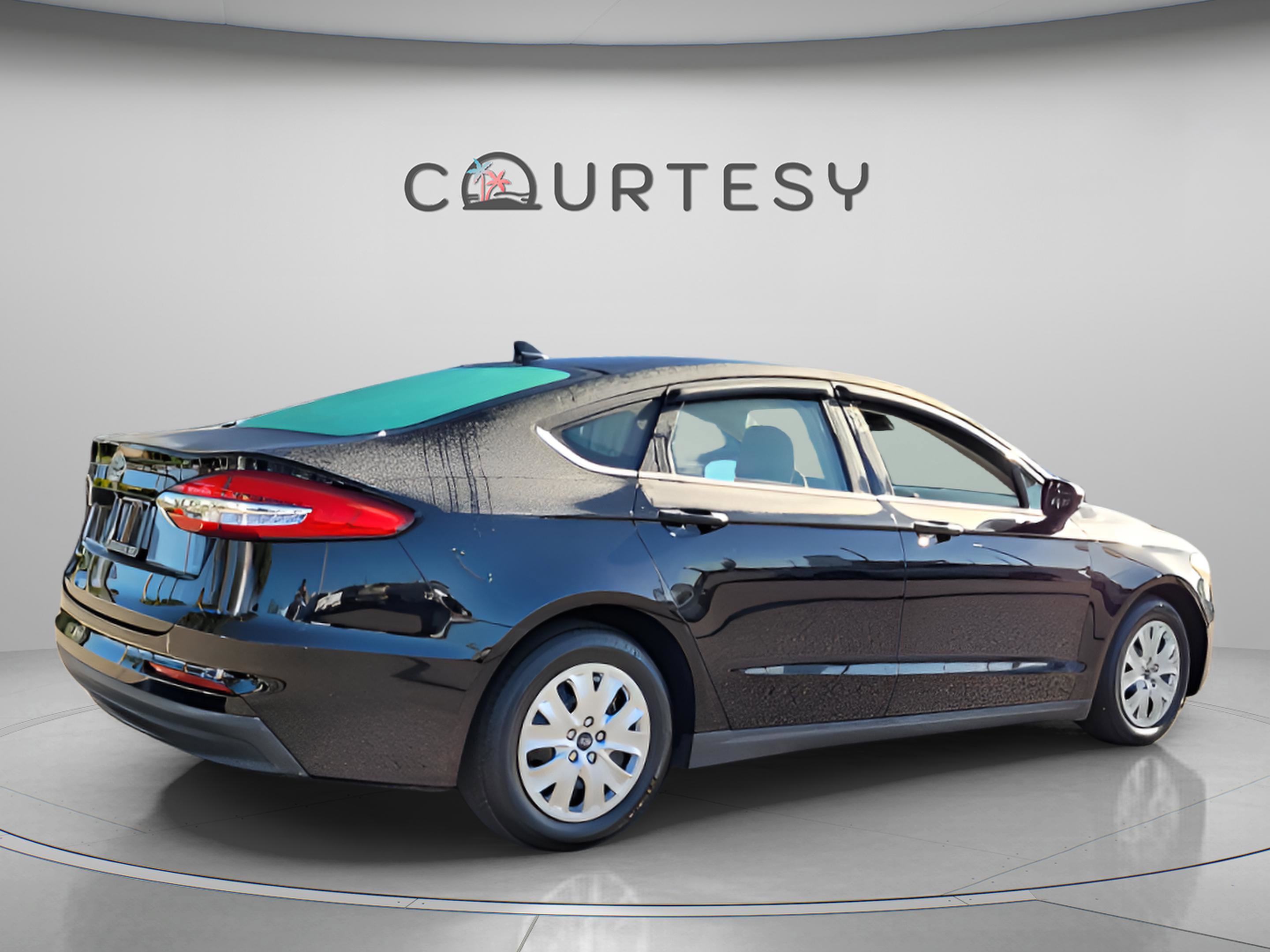 Used 2020 Ford Fusion S image 5