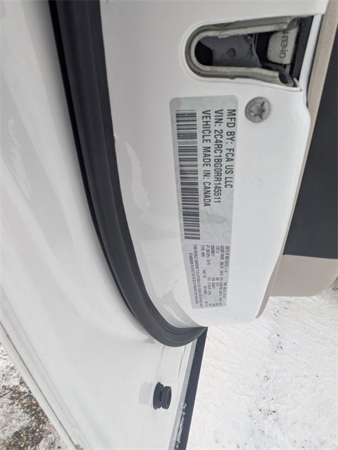 Used 2024 Chrysler Pacifica Touring-L image 34