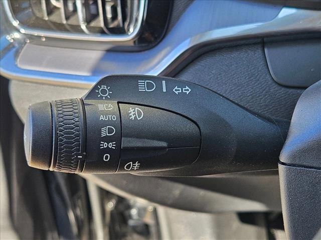 Used 2019 Volvo S60 T5 Momentum w/ Premium Package FWD image 16