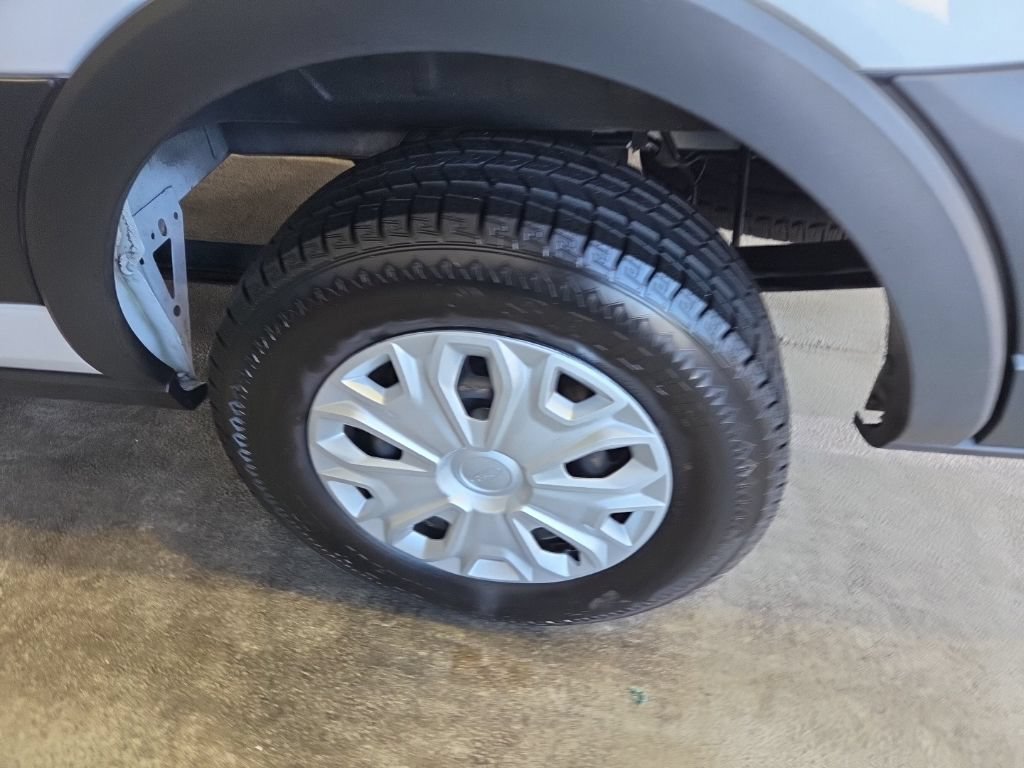 Used 2024 Ford Transit 350 XLT RWD image 8
