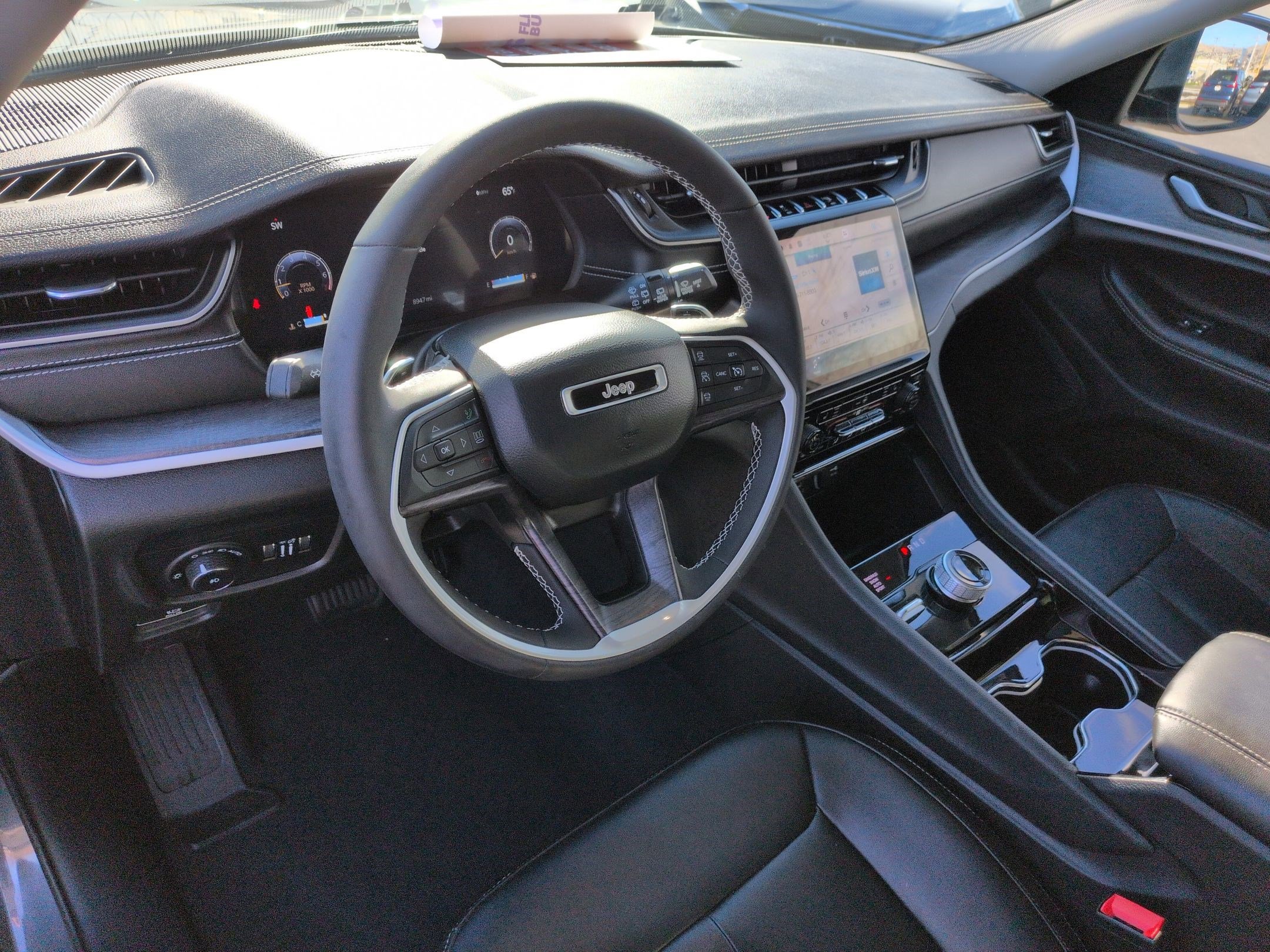 Used 2023 Jeep Grand Cherokee L Limited w/ Trailer Tow Group (B) image 17