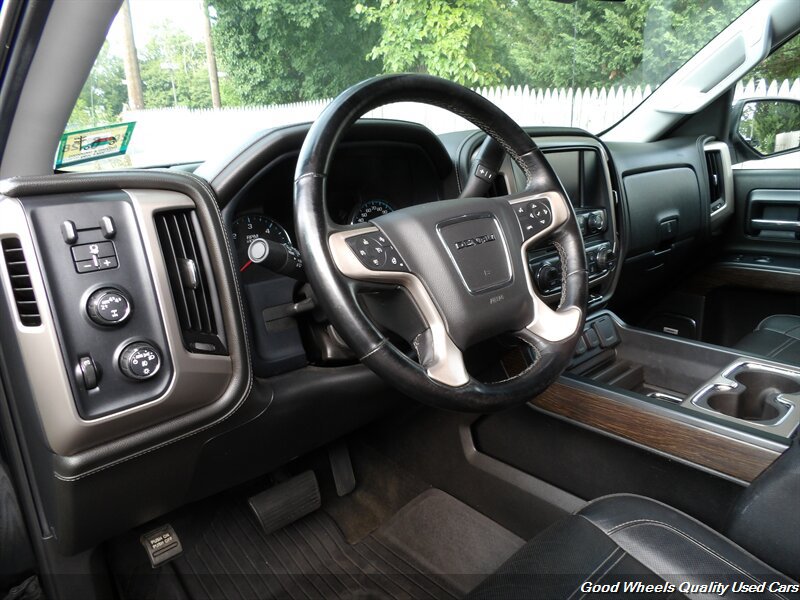 Used 2018 GMC Sierra 1500 Denali w/ Denali Ultimate Package AWD/4WD image 10