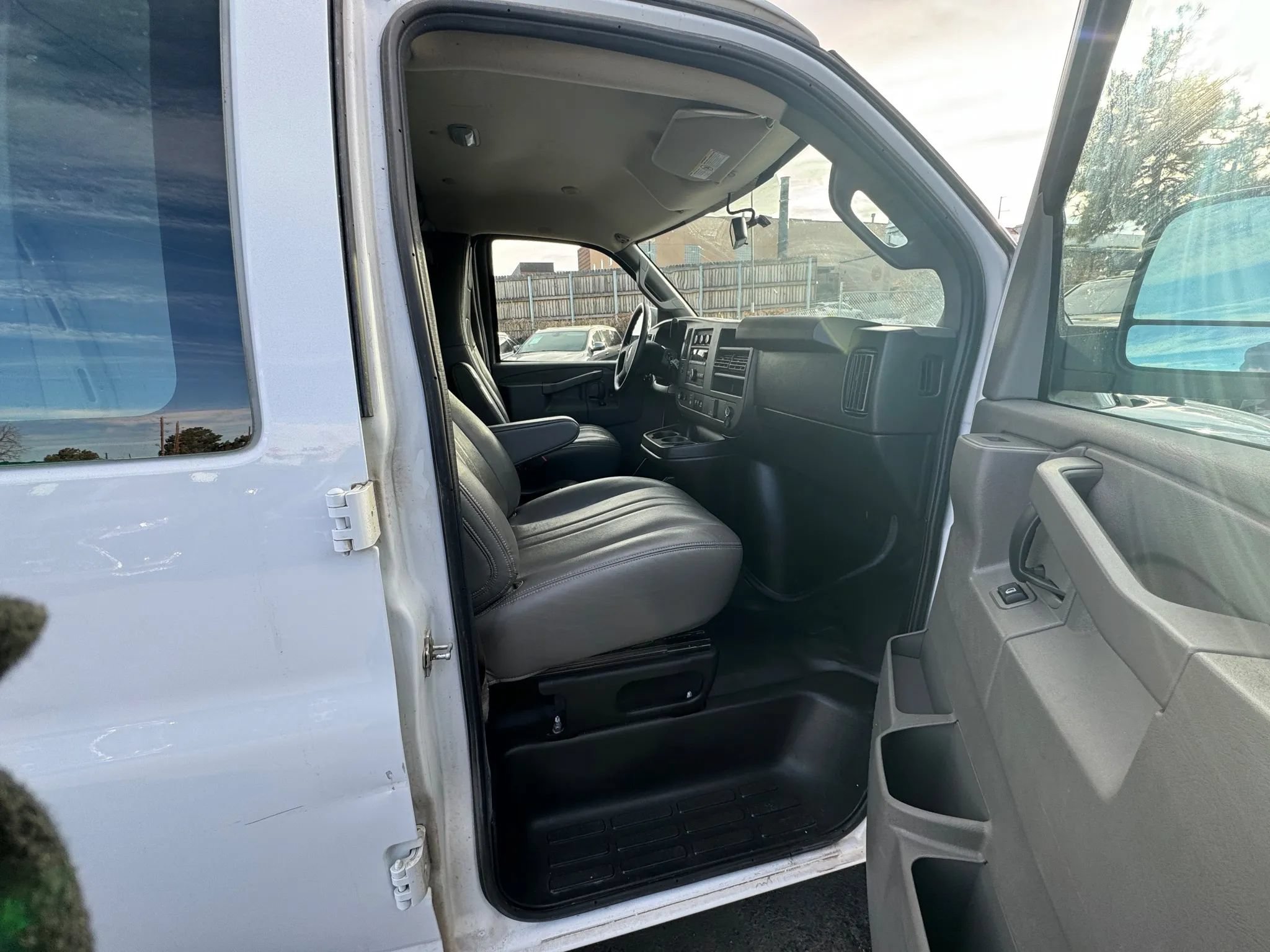 Used 2021 GMC Savana 2500 w/ Driver Convenience Package RWD image 24