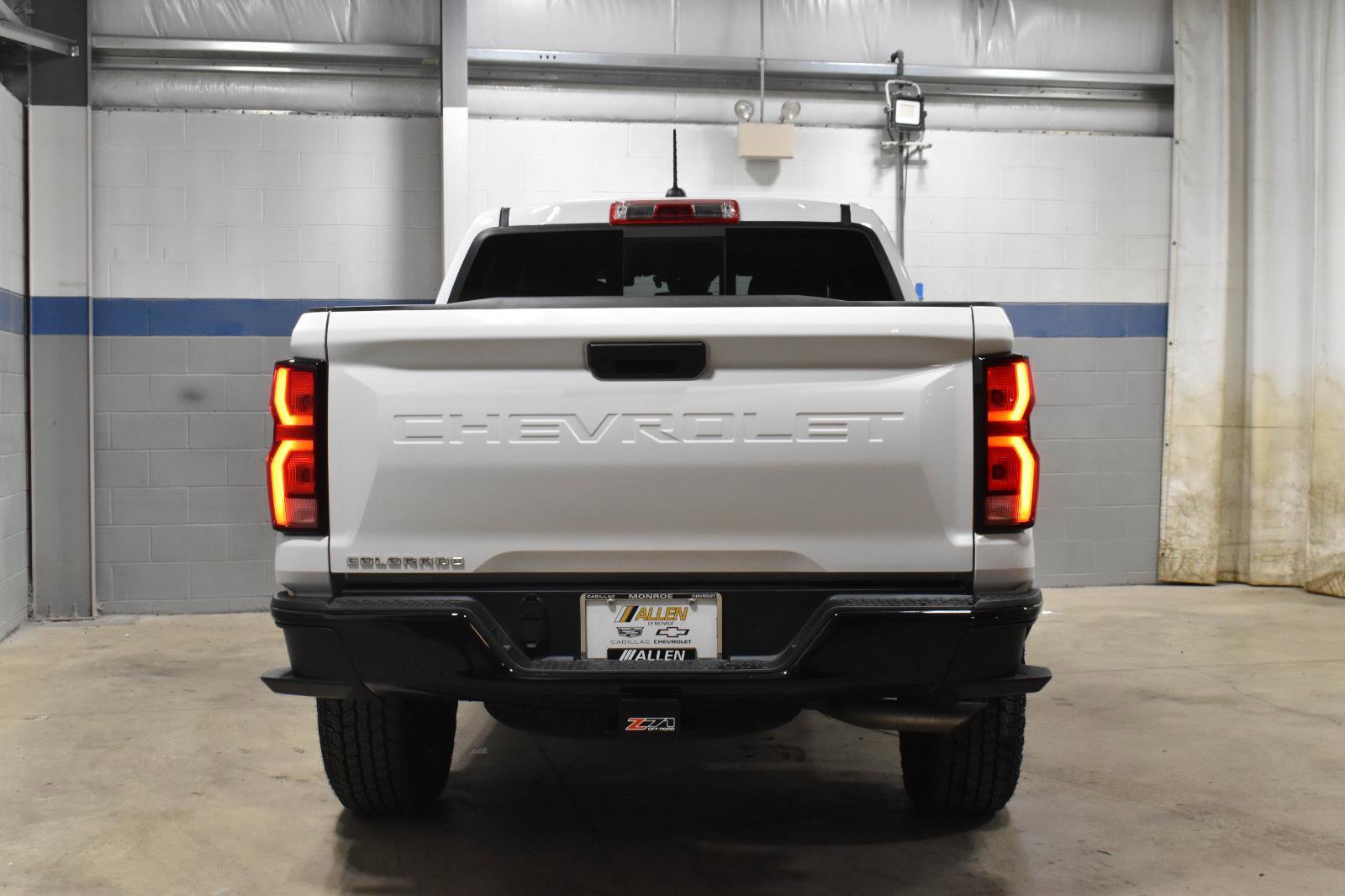 Used 2024 Chevrolet Colorado Z71 AWD/4WD image 26