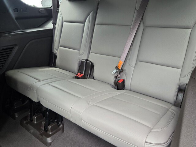 Used 2022 GMC Yukon SLT w/ SLT Luxury Package RWD image 9