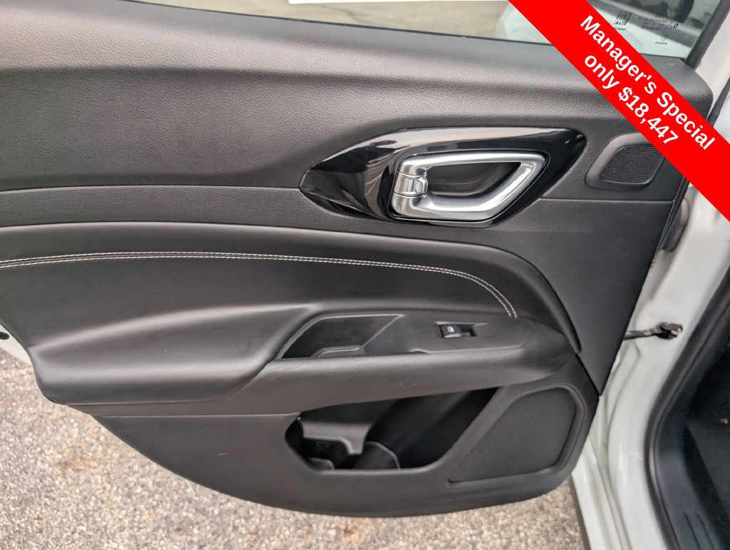 Used 2022 Jeep Compass High Altitude AWD/4WD image 10