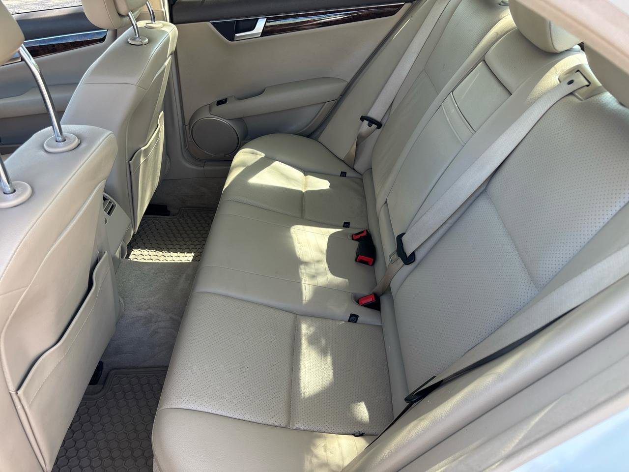 Used 2014 Mercedes-Benz C 250 Sedan image 27