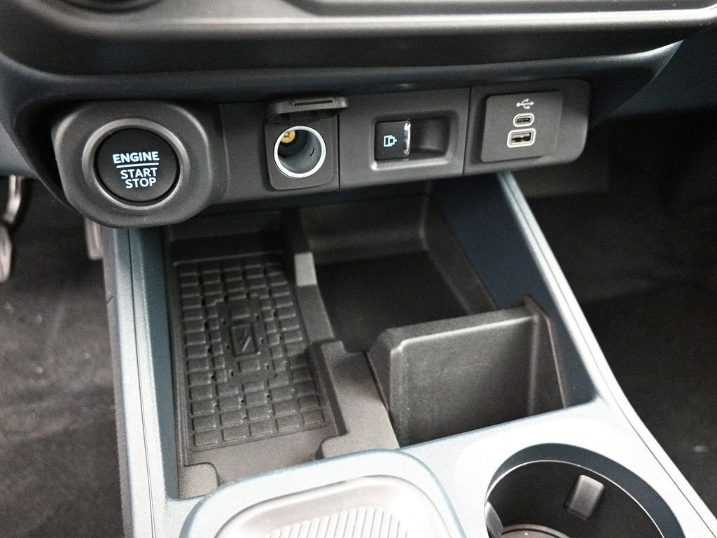 New 2025 Ford Maverick Lariat w/ Black Appearance Package AWD/4WD image 16