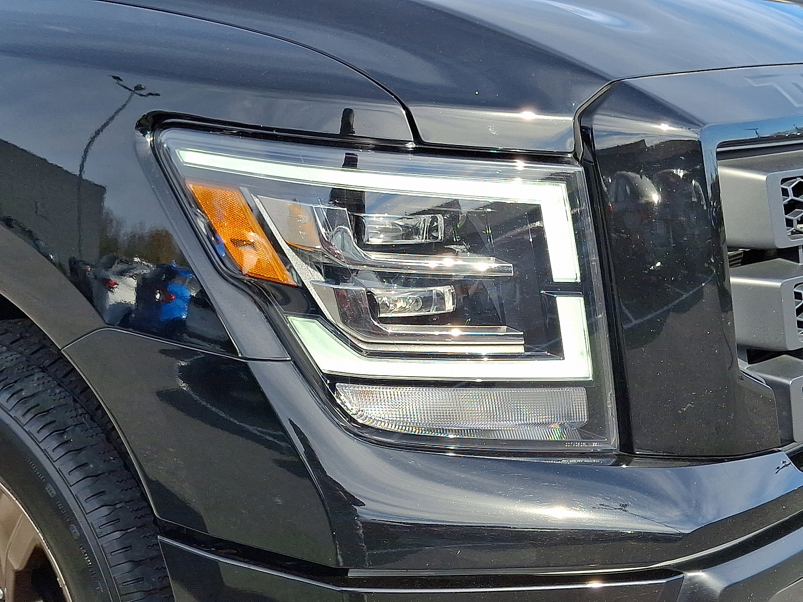 Certified 2024 Nissan Titan SV w/ SV Bronze Edition Package image 11