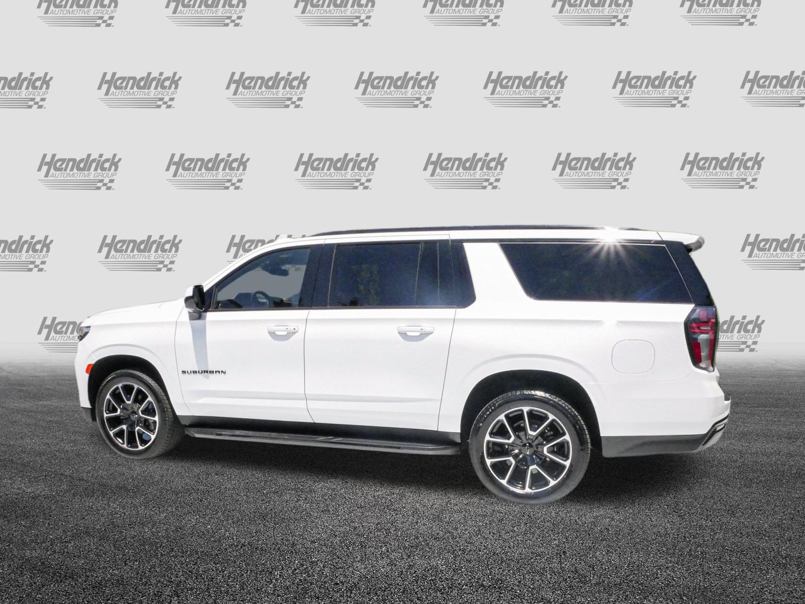 Used 2024 Chevrolet Suburban RST RWD image 7