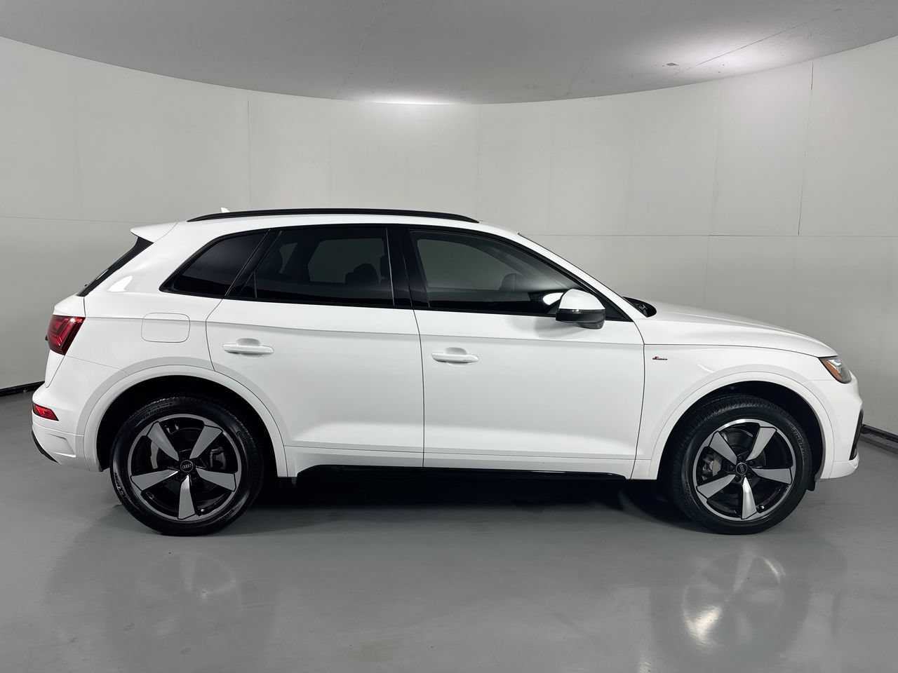 Used 2023 Audi Q5 2.0T Premium Plus AWD/4WD image 37