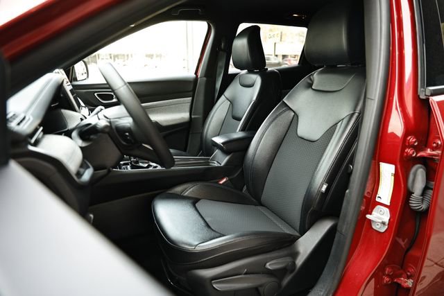 Used 2024 Jeep Compass Latitude image 20