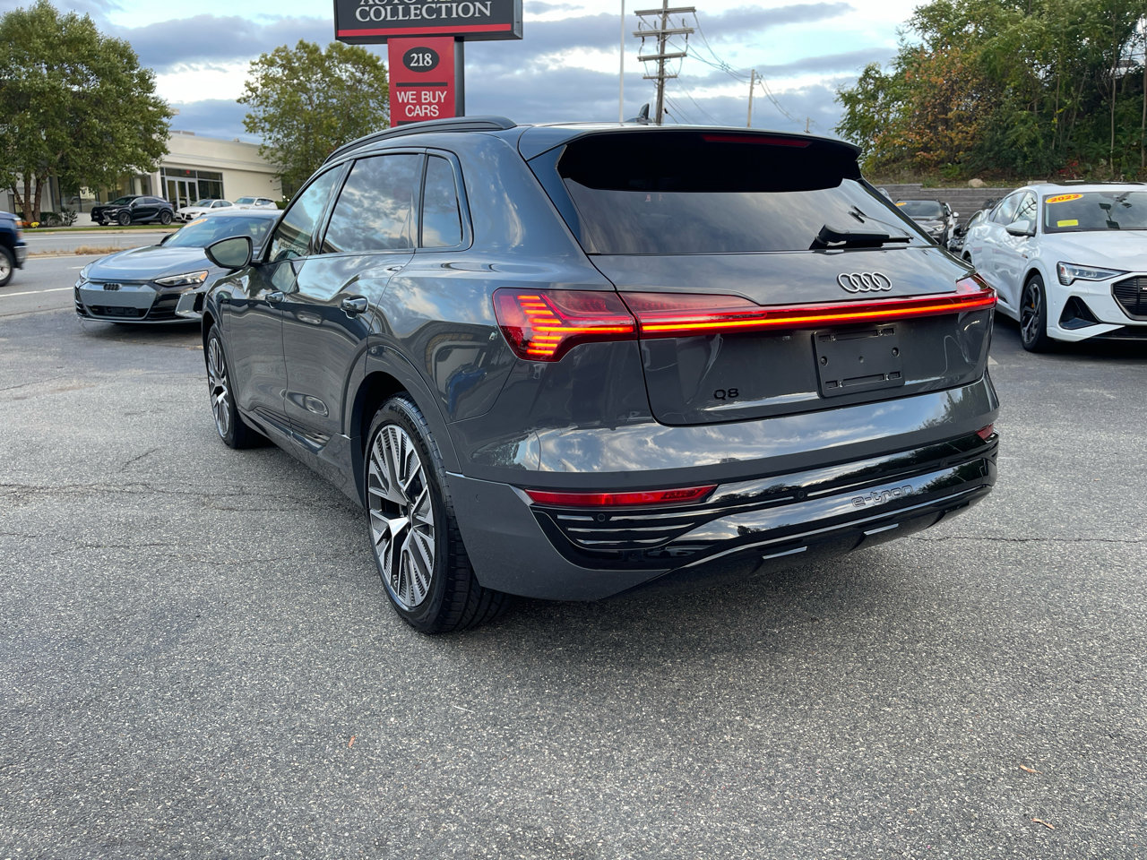 Used 2024 Audi Q8 e-tron Premium Plus w/ Premium Plus Package image 74