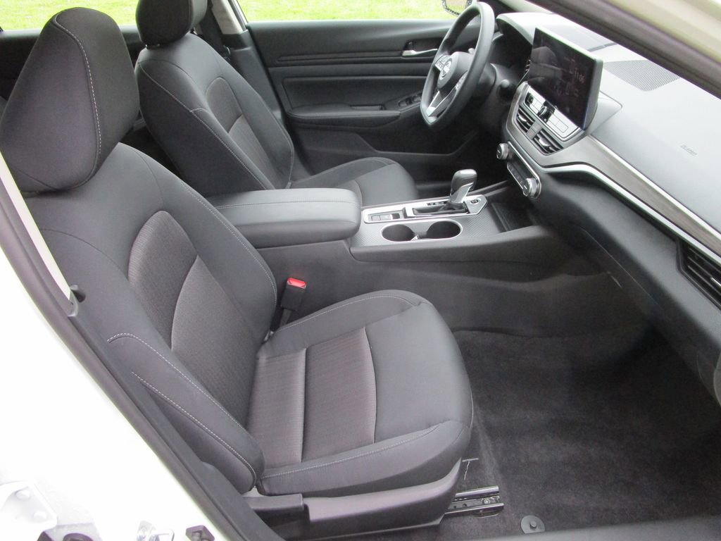 Used 2025 Nissan Altima 2.5 SV w/ SV Special Edition Package image 24