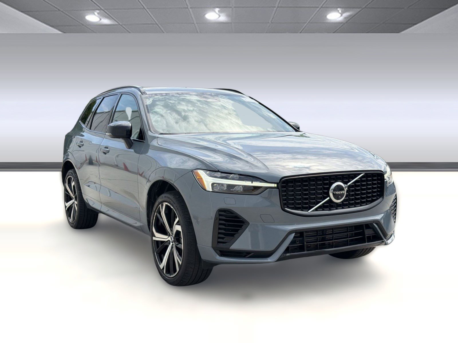 Used 2022 Volvo XC60 T8 R-Design w/ Advanced Package image 7