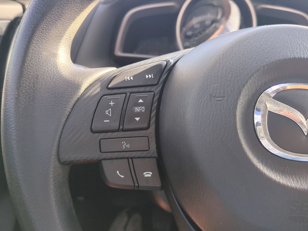 Used 2016 MAZDA MAZDA3 i Sport FWD image 29