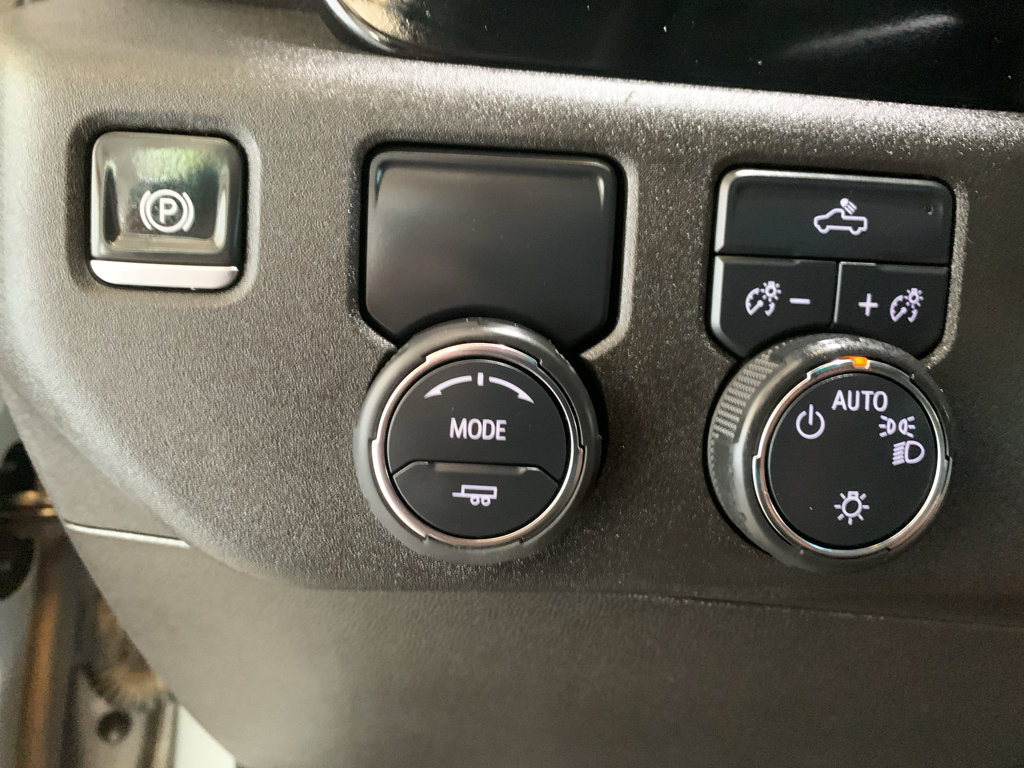Used 2025 Chevrolet Silverado 1500 LT RWD image 27