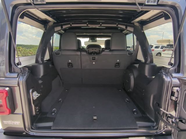 New 2026 Jeep Wrangler Unlimited Sahara AWD/4WD image 14