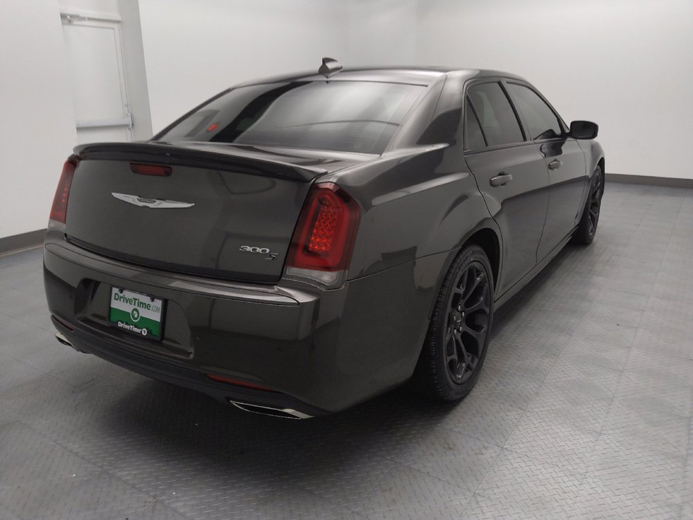 Used 2020 Chrysler 300 S w/ 300S Premium Group RWD image 9