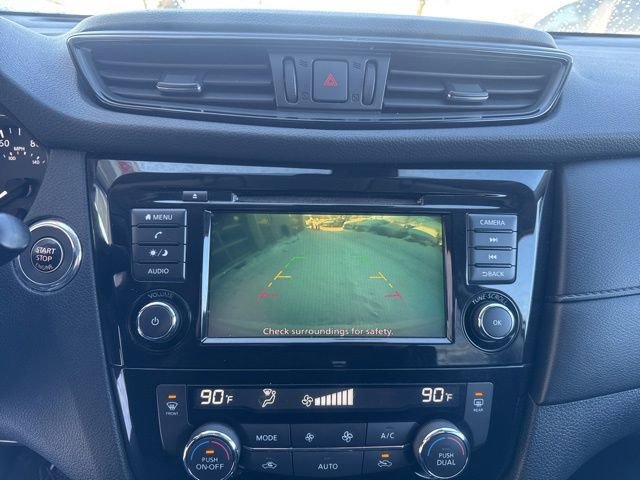 Used 2020 Nissan Rogue SV image 15