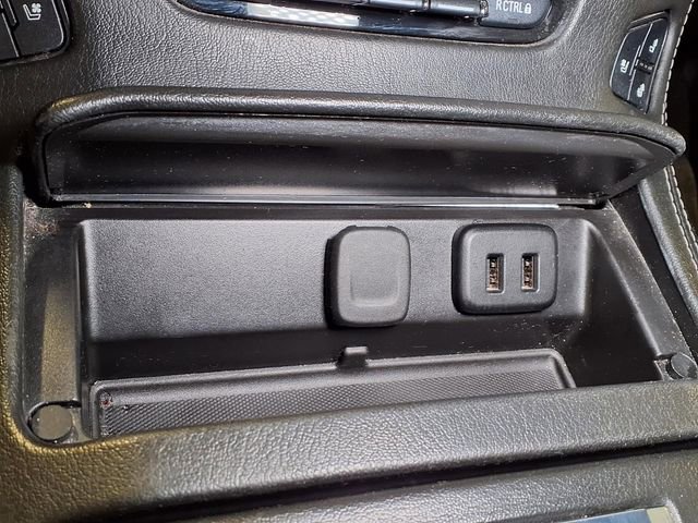 Used 2018 GMC Yukon Denali w/ Denali Ultimate Package AWD/4WD image 9