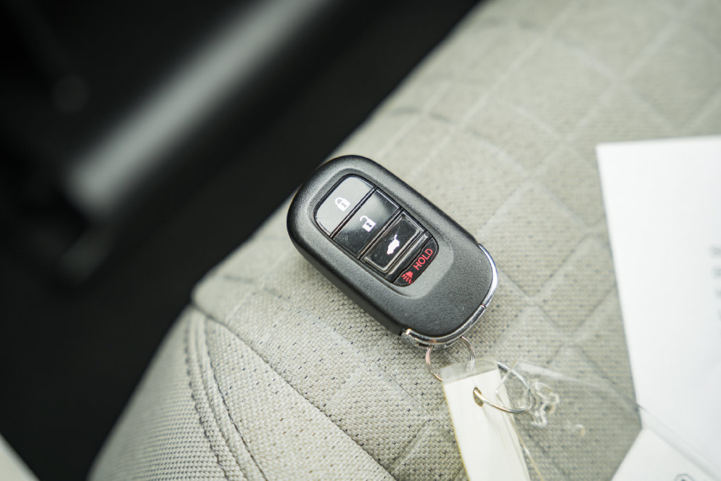 Used 2024 Honda HR-V LX image 39