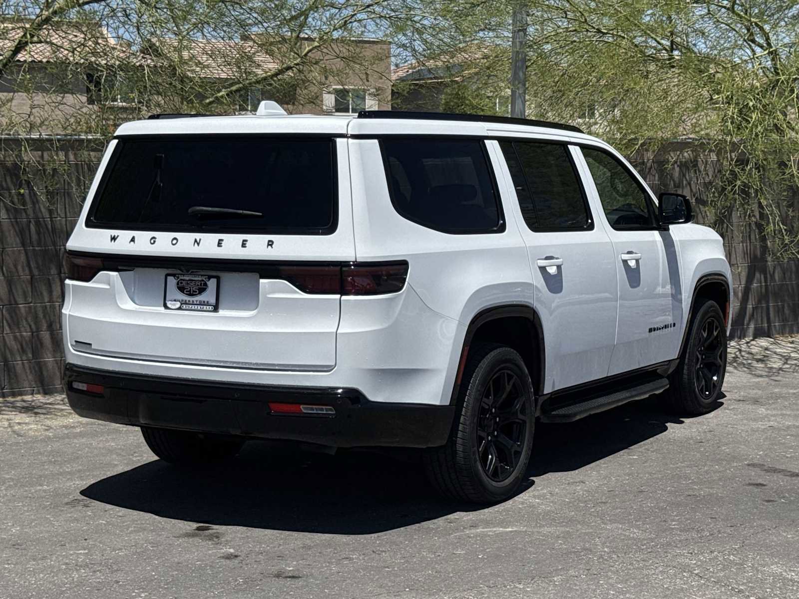 Used 2023 Jeep Wagoneer Series II AWD/4WD image 8