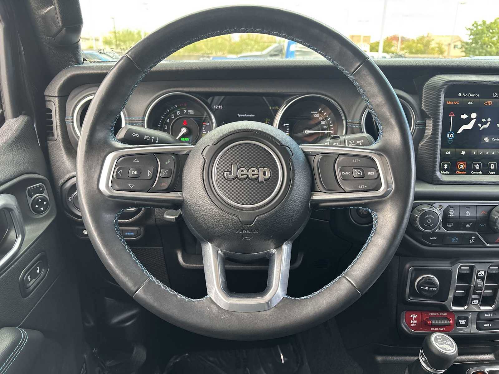 Used 2023 Jeep Wrangler Unlimited Rubicon 4xe w/ Cold Weather Group AWD/4WD image 19