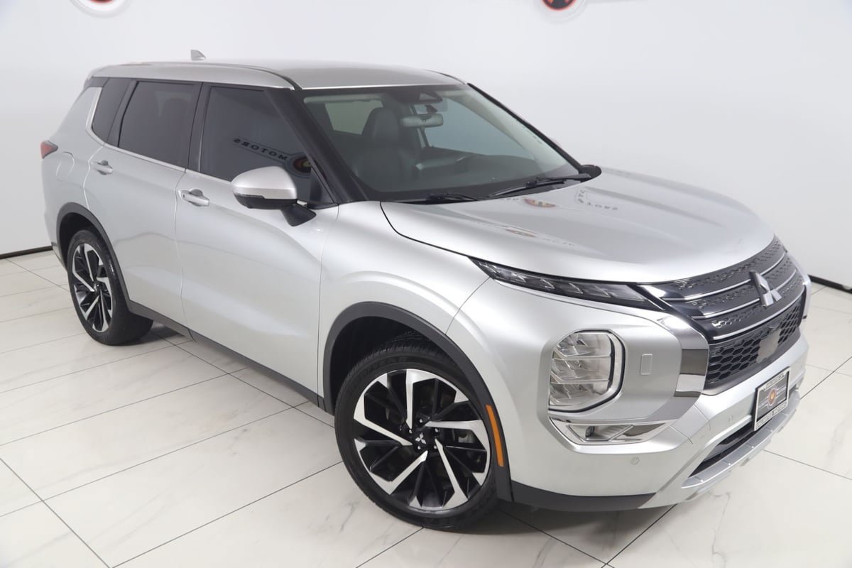 Used 2024 Mitsubishi Outlander SE AWD/4WD image 18