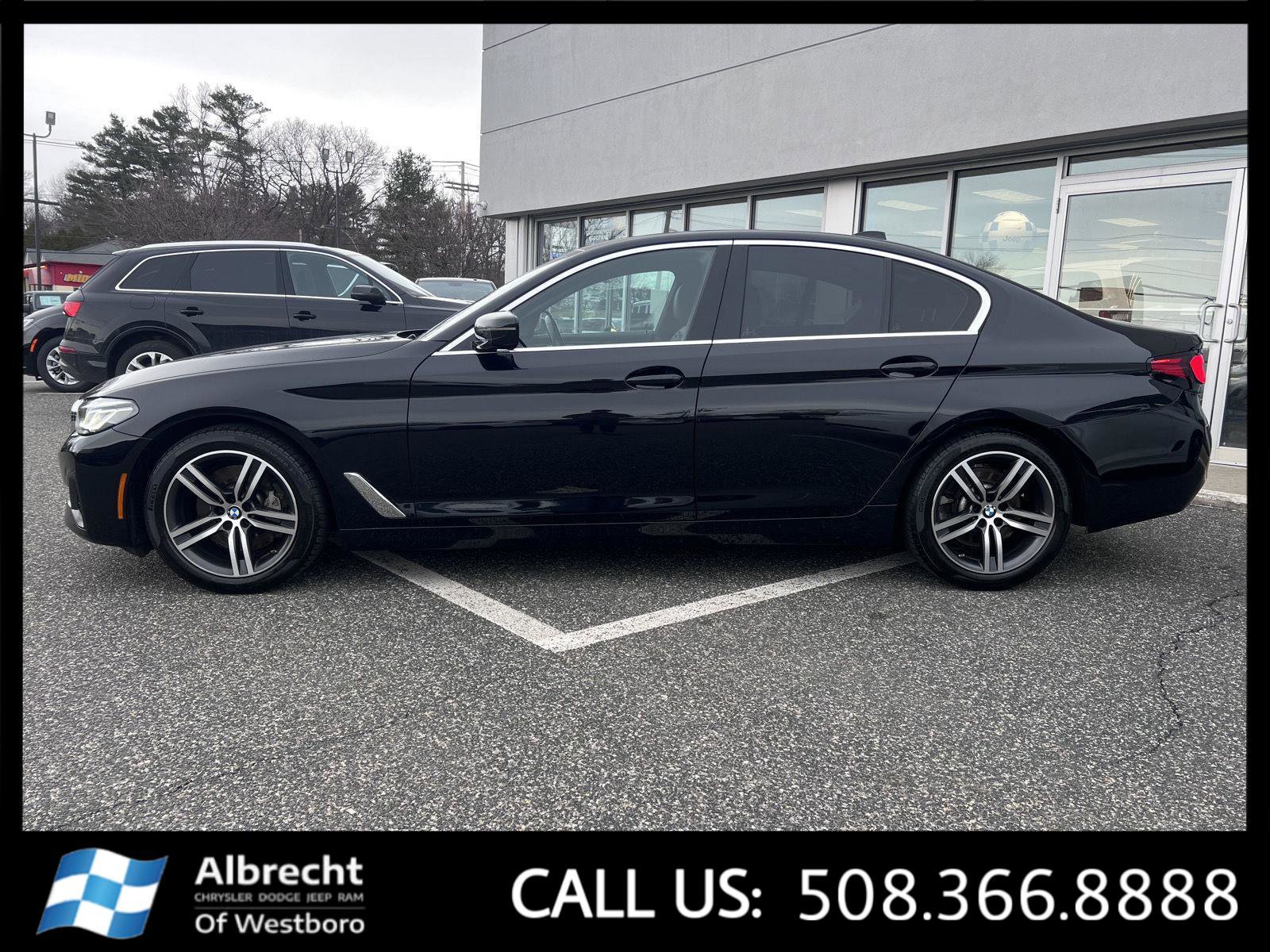 Used 2021 BMW 530i xDrive w/ Premium Package image 2