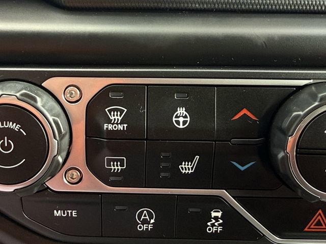 Used 2021 Jeep Wrangler Unlimited Sahara AWD/4WD image 22