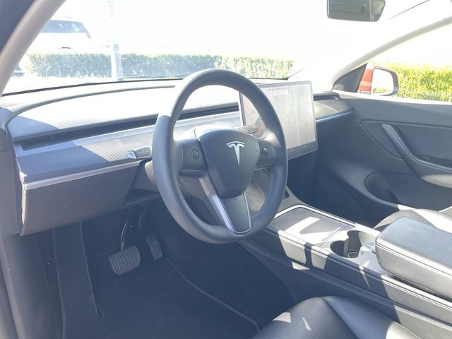 Used 2022 Tesla Model Y Long Range image 10