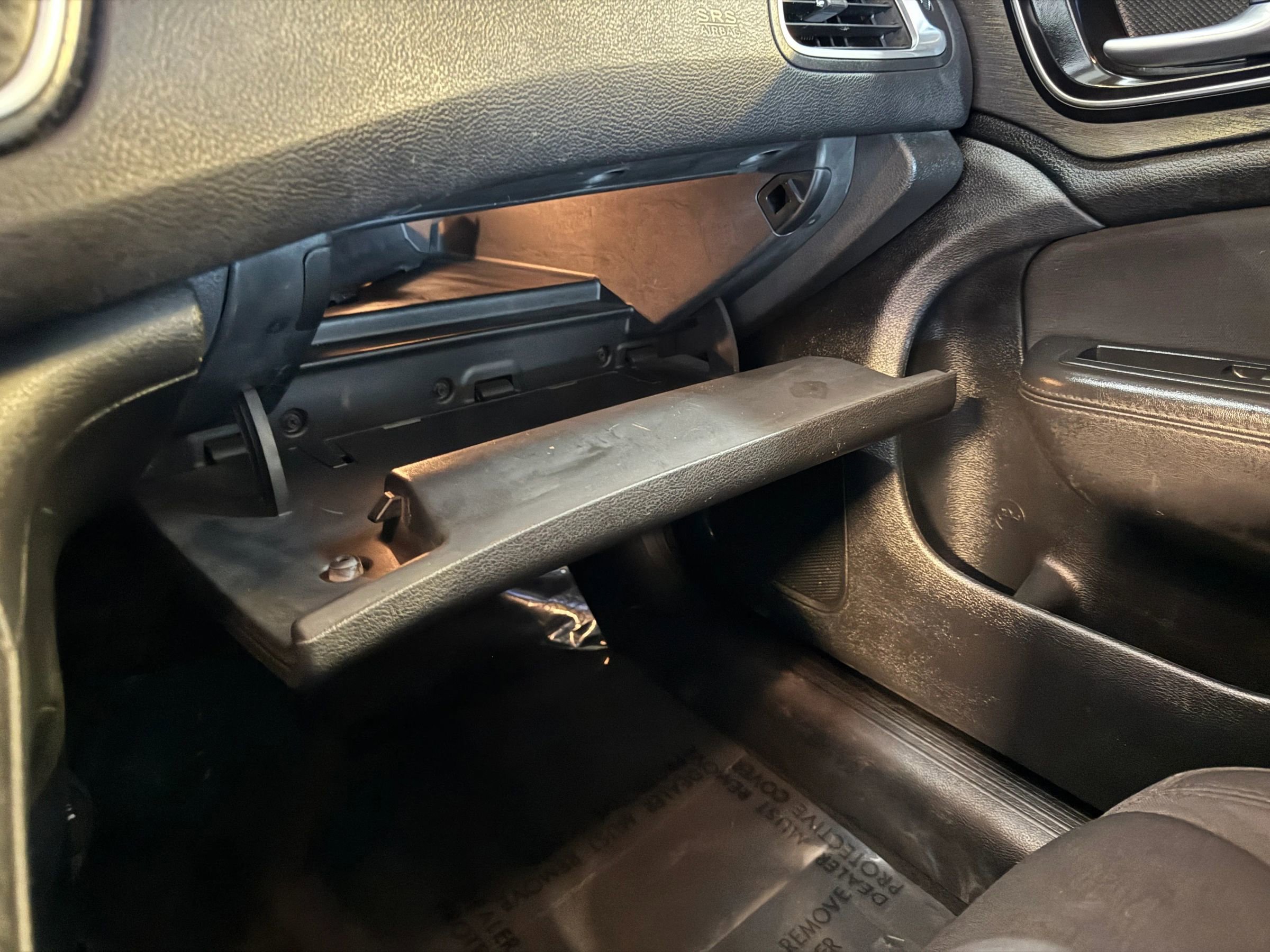 Used 2016 Chrysler 200 LX FWD image 22