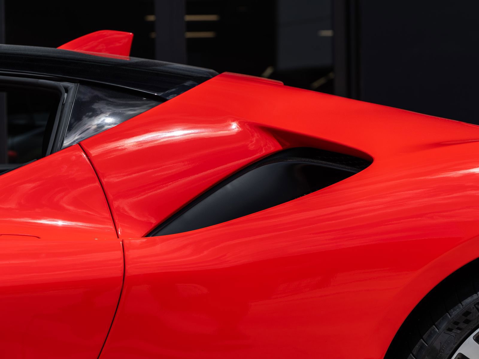 Used 2021 Ferrari SF90 Stradale image 18