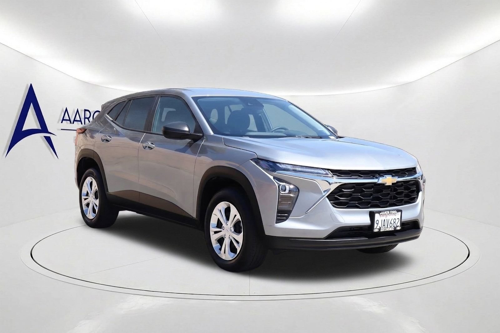 Used 2024 Chevrolet Trax LS FWD image 3