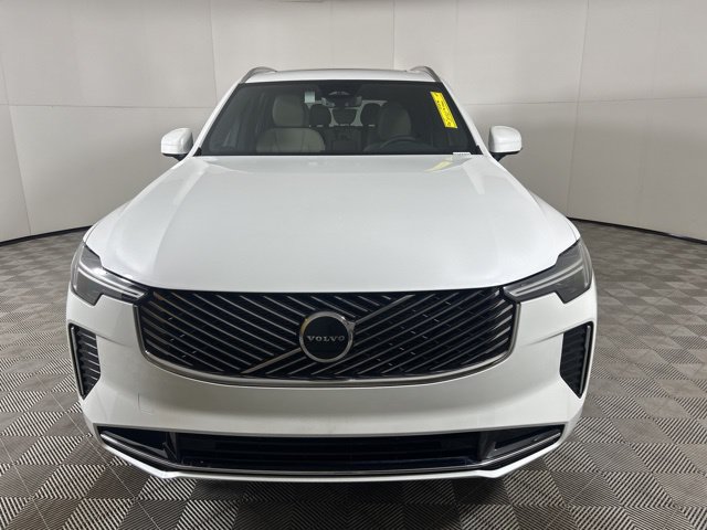 New 2025 Volvo XC90 T8 Core w/ Protection Package Premier AWD/4WD image 3