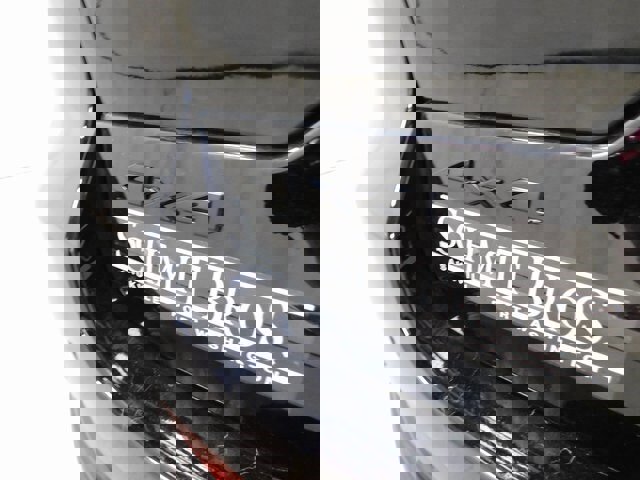 New 2025 Jeep Grand Cherokee Limited w/ Black Appearance Package image 13