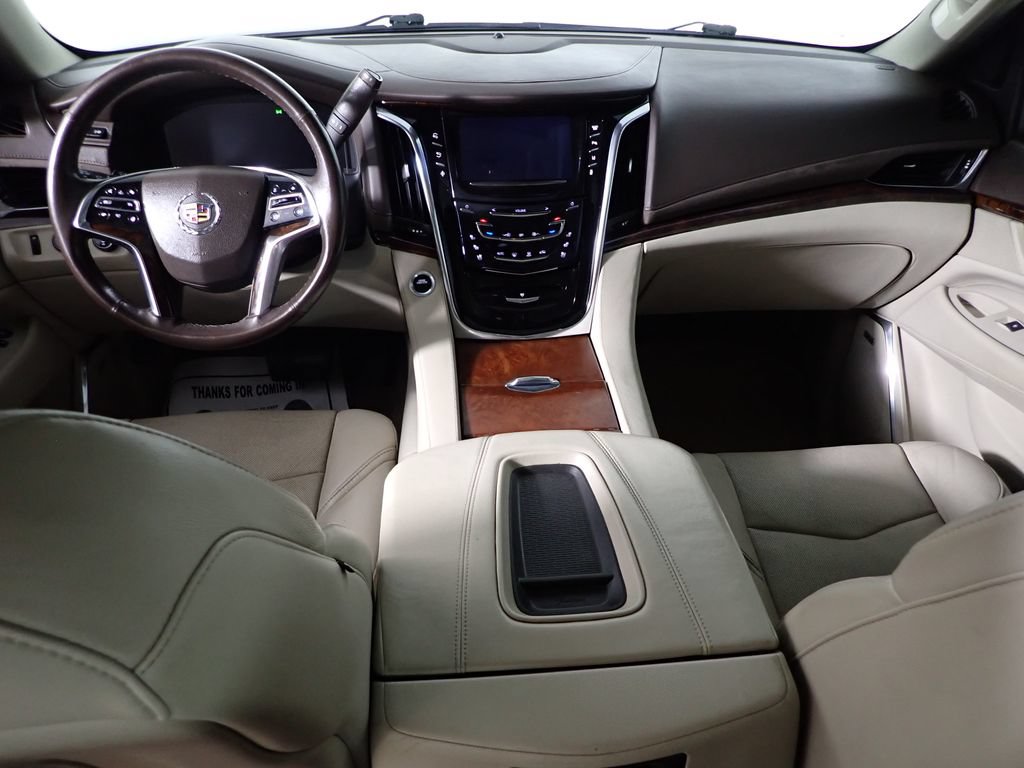 Used 2015 Cadillac Escalade Luxury AWD/4WD image 34