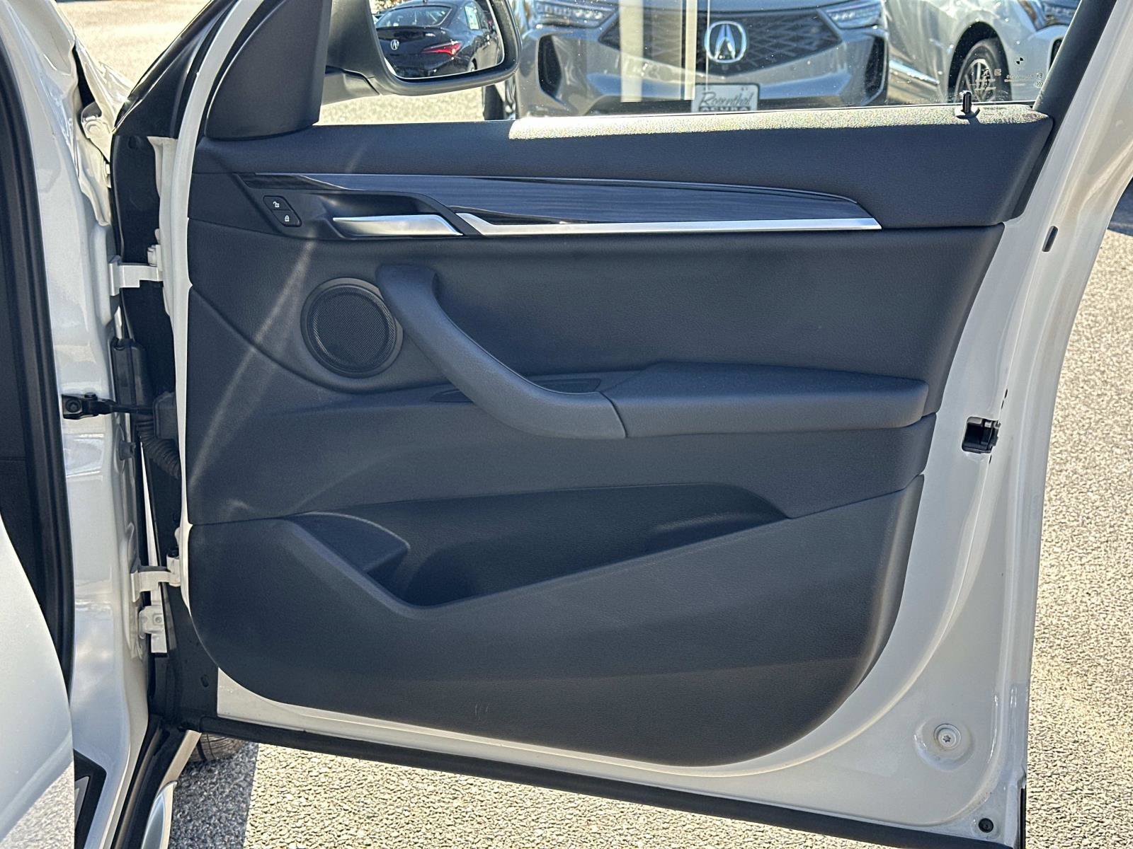 Used 2021 BMW X1 xDrive28i w/ Premium Package image 12