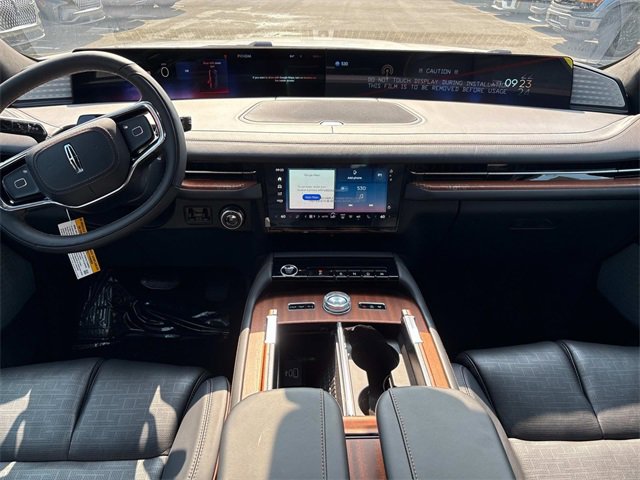 New 2025 Lincoln Navigator L Black Label image 16