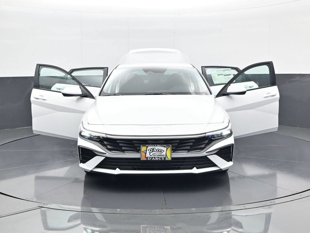 New 2026 Hyundai Elantra SE FWD image 31