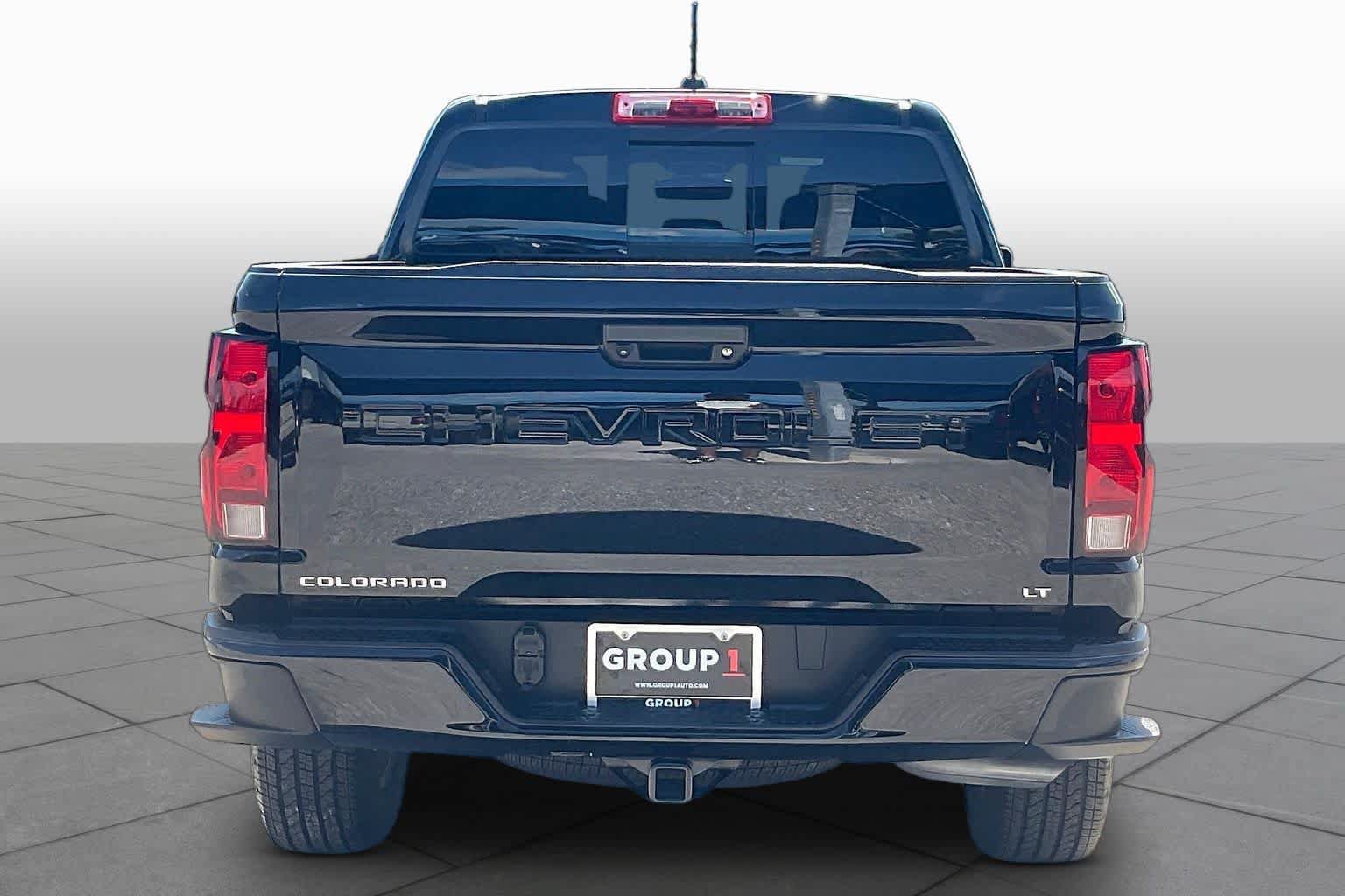 Used 2023 Chevrolet Colorado LT w/ LT Convenience Package II AWD/4WD image 5