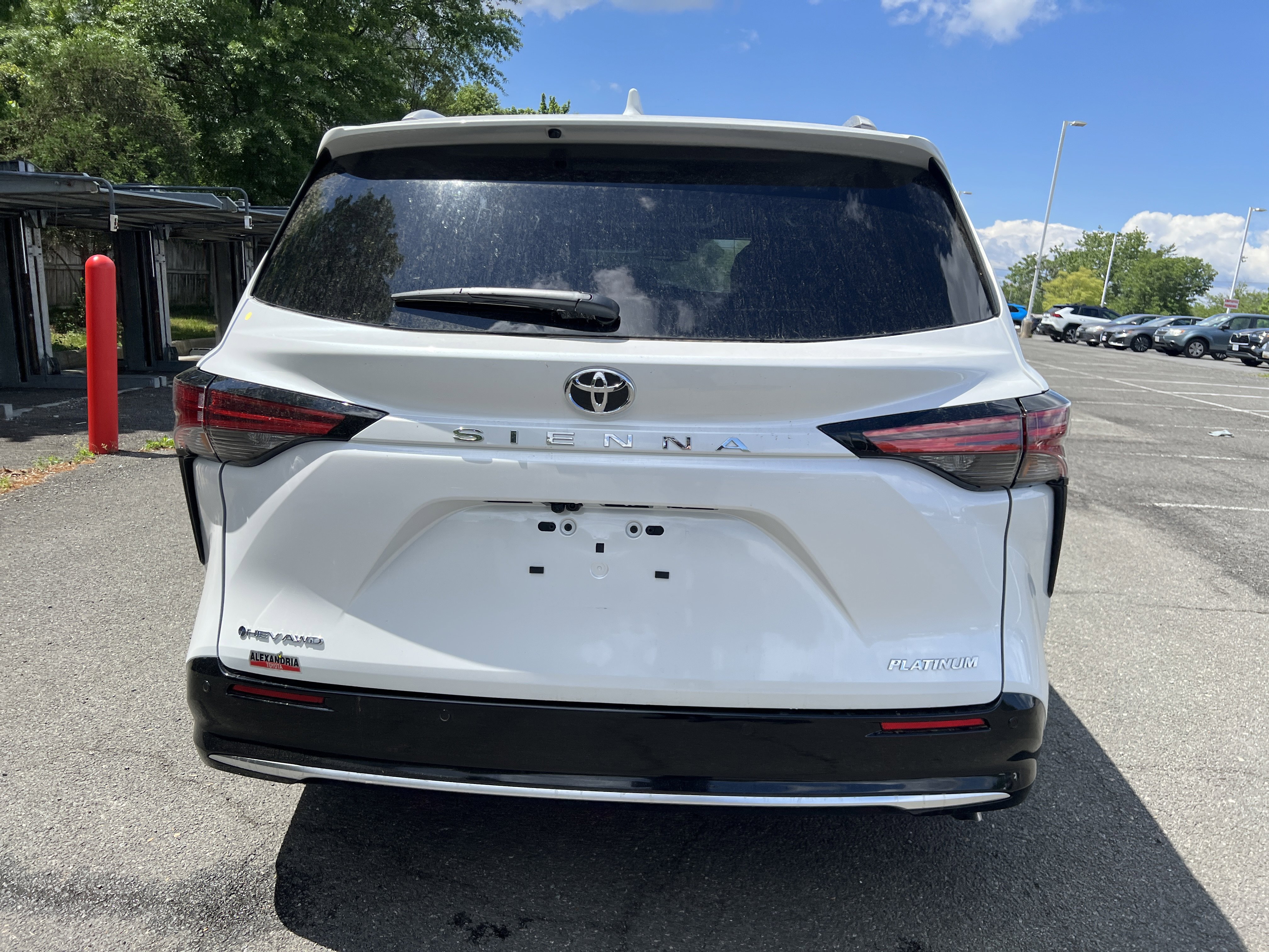 New 2026 Toyota Sienna Platinum image 5