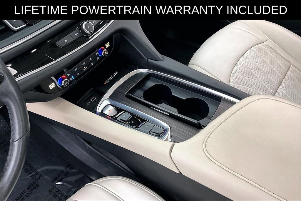 Used 2023 Buick Enclave Avenir w/ Avenir Technology Package AWD/4WD image 18