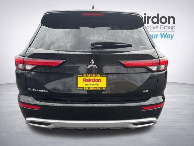 Used 2024 Mitsubishi Outlander SE image 8