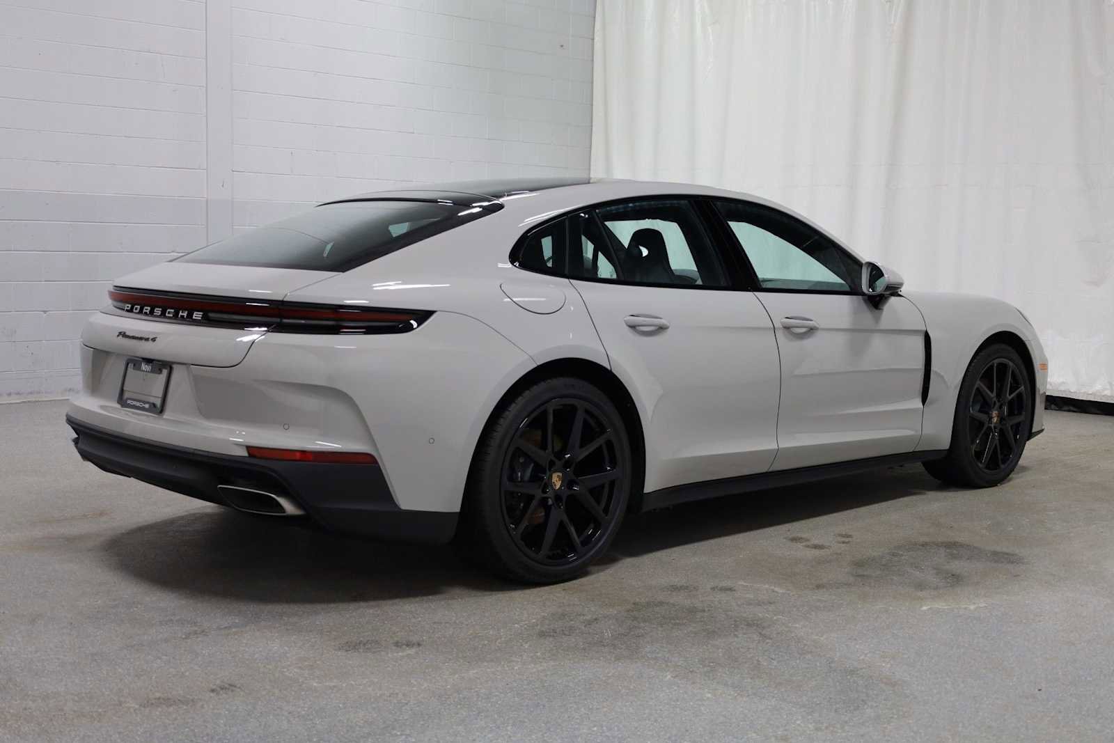 New 2026 Porsche Panamera image 10