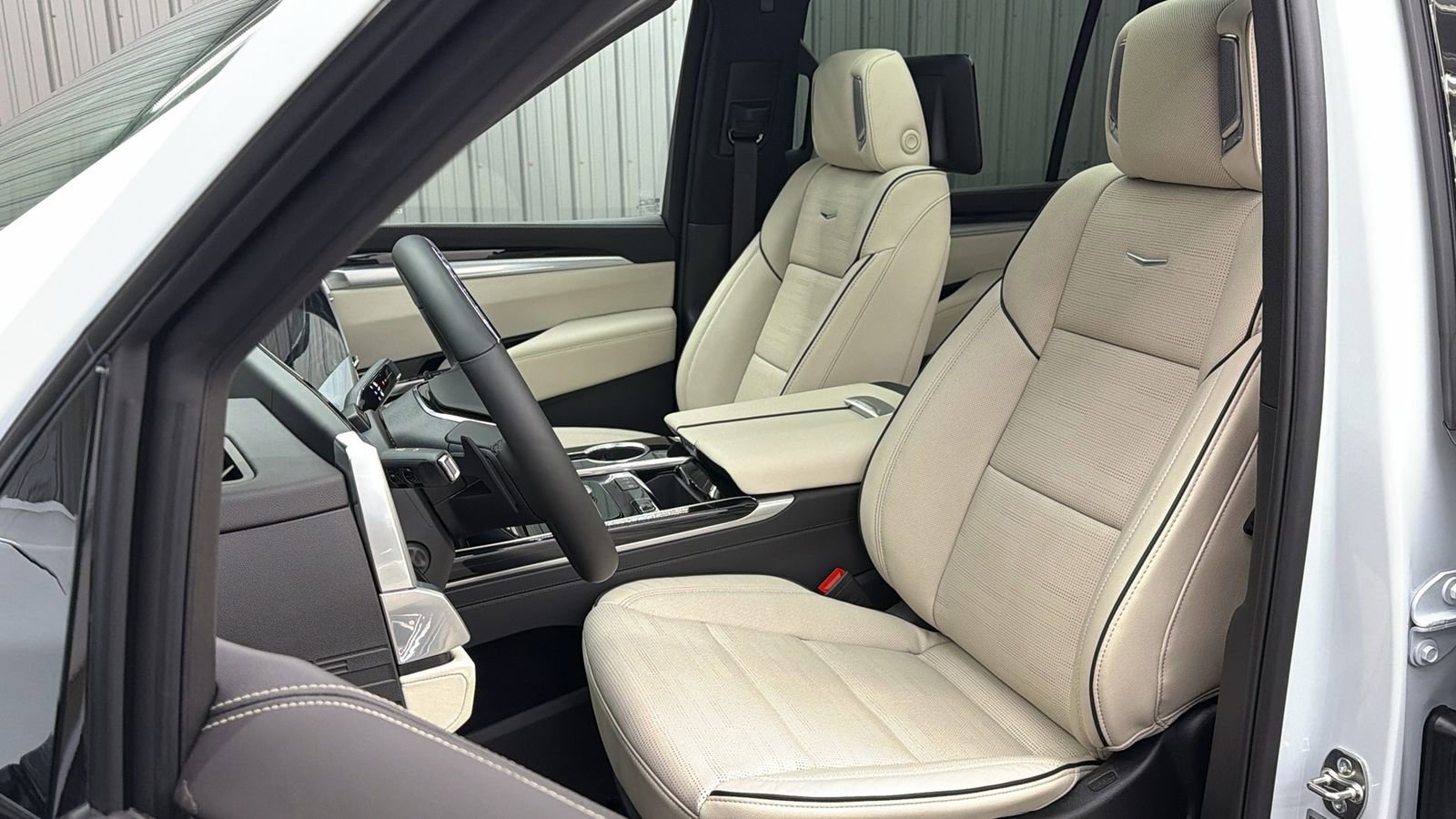 Used 2026 Cadillac Escalade ESV Sport w/ Touring Package AWD/4WD image 30