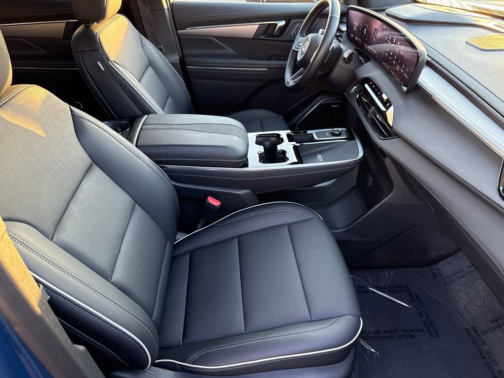 Used 2025 Buick Enclave Preferred image 11